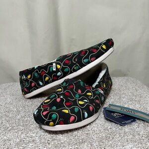 Toms Shoes